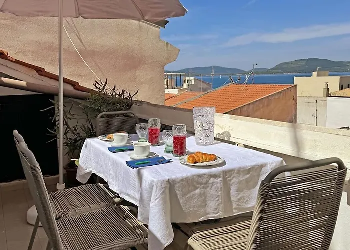 Mansard Ferret Charming House Centro Αλγκέρο