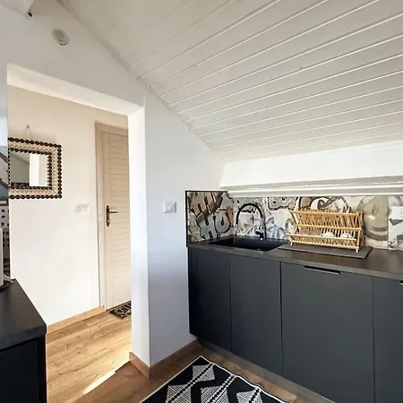 Apartman Mansard Ferret Charming House Centro